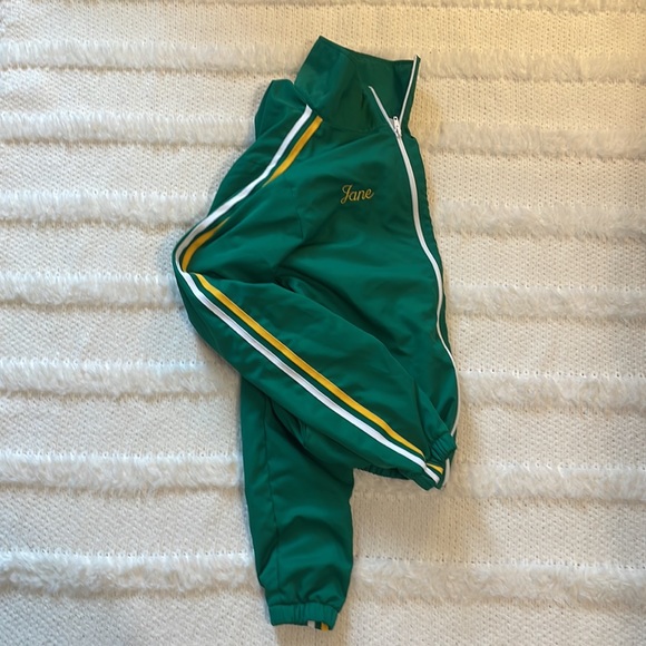 Varsity Spirit Women’s cheerleading jacket paragraph green with gold letters - Picture 11 of 16